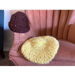 🎅🏻 RARE FIND VINTAGE LOVERS LOT (2) HAND CROCHETED BEANIE HATS YELLOW & BROWN
